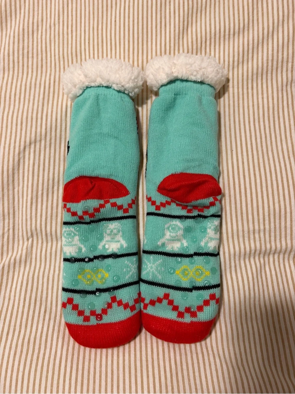 Holiday Minion Fuzzy-Lined Socks - Aqua & Red